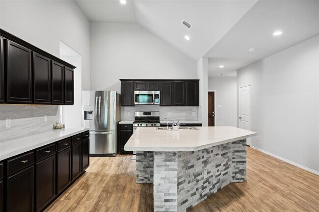 Building Photo - 14102 Silver Falls Ct