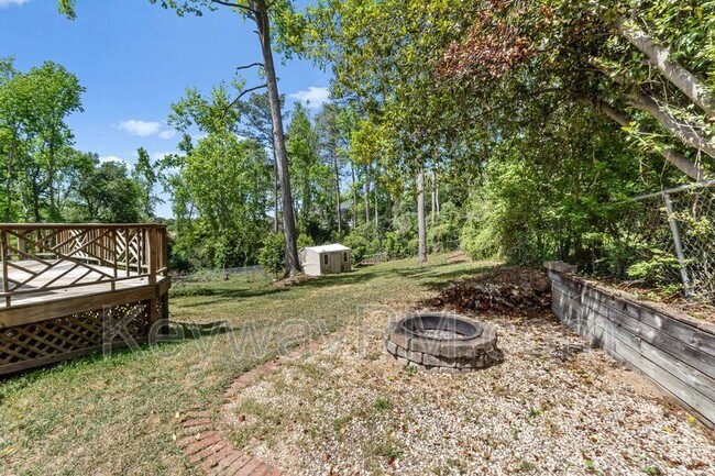 Building Photo - 792 Greenwood Dr