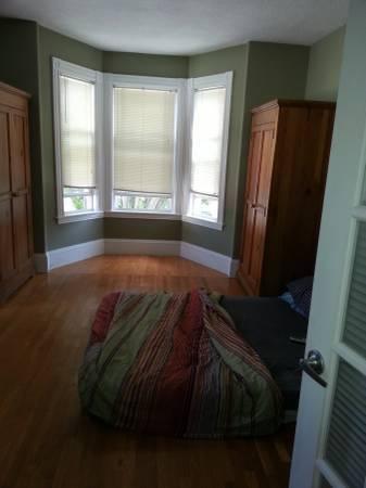 Building Photo - 3.0 bedroom in Somerville Massachusetts 02143