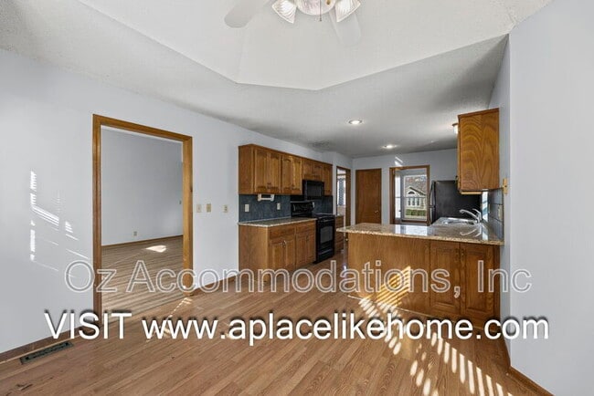 Building Photo - 15306 Riley St