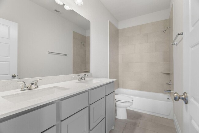 Building Photo - 2832 Saltwood Ct