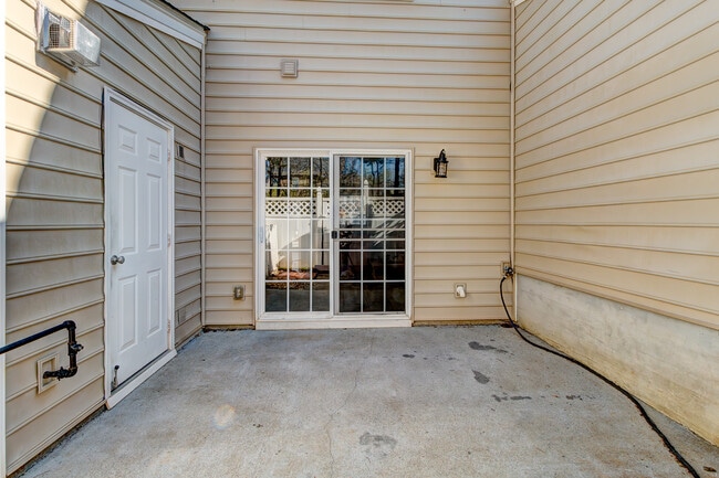 Building Photo - 417 River Park Road