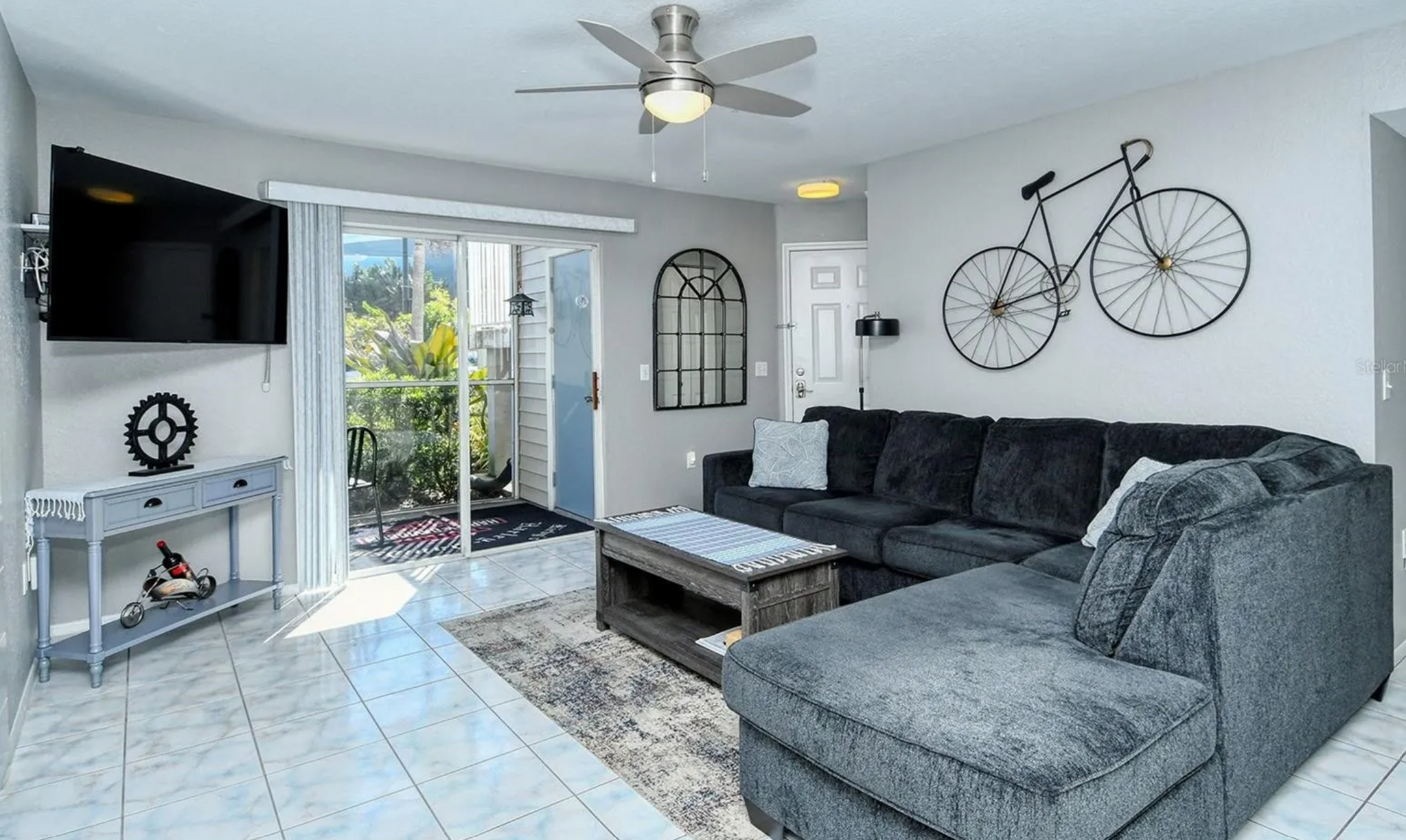 Building Photo - 850 S Tamiami Trl