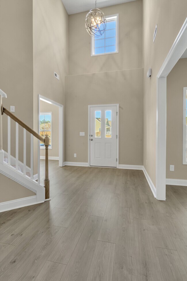 Building Photo - 909 Marshview Ct