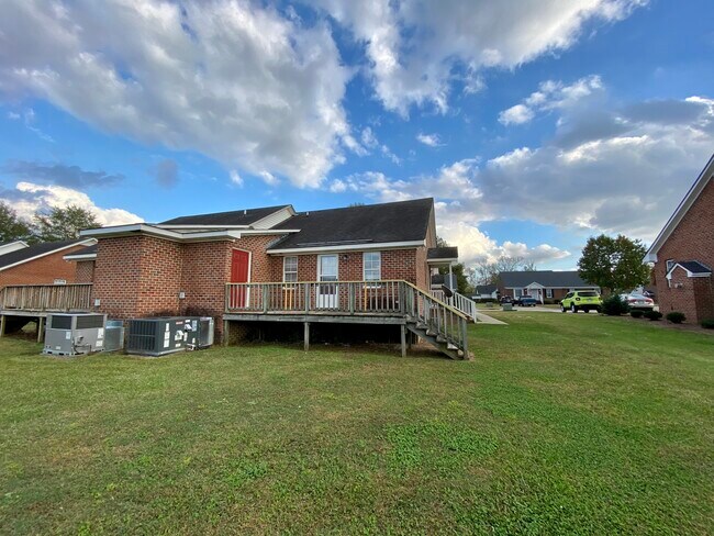 unit B - 4119 Juniper Ln NW