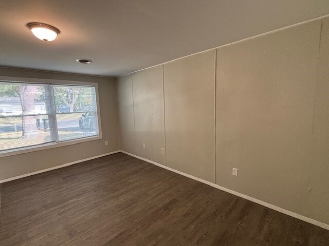 Building Photo - 2605 Roland Dr