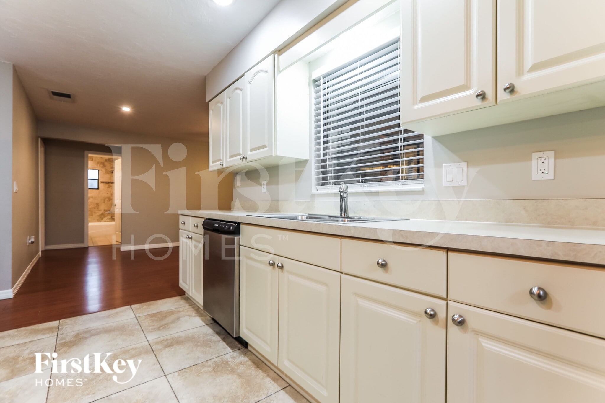 Building Photo - 8340 Brandeis Cir W