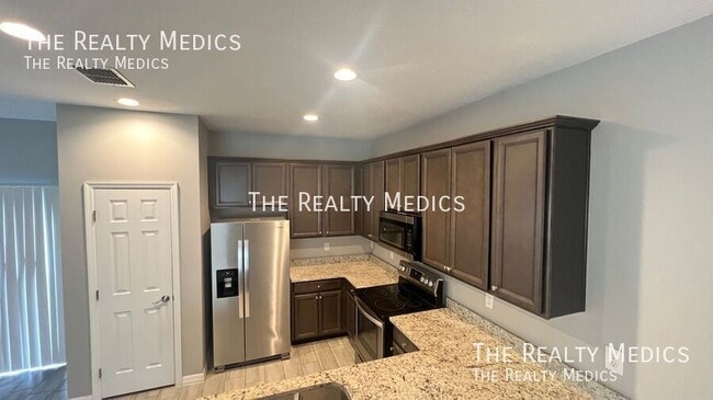 Building Photo - 270 Winfall Ave SW