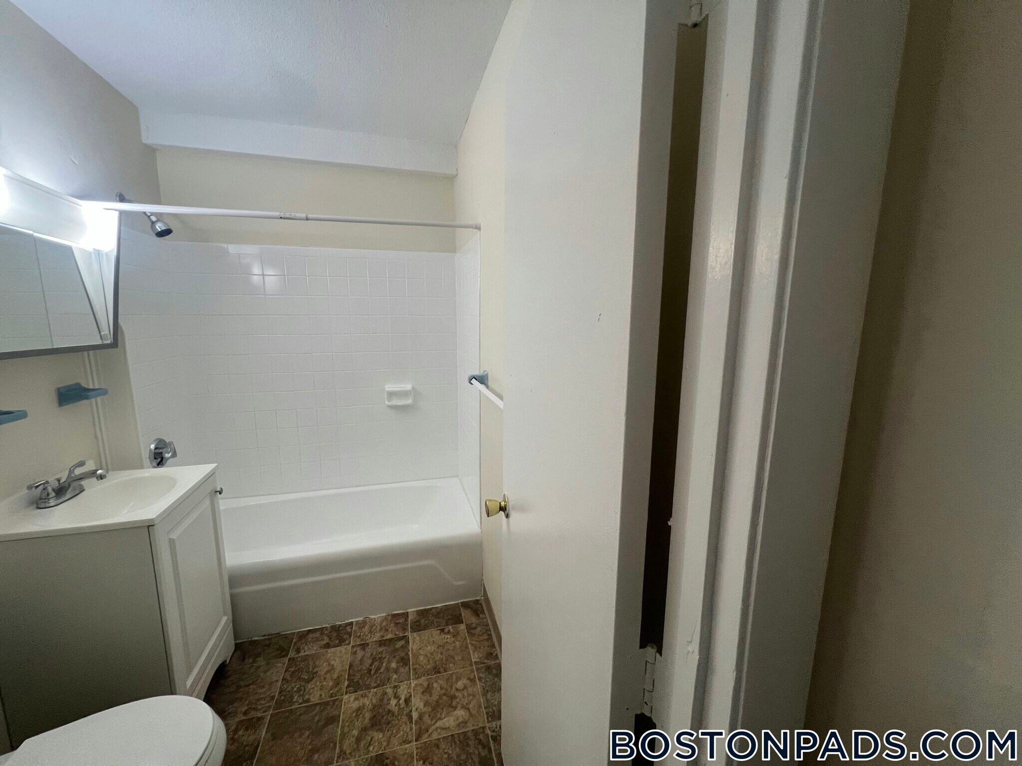 Building Photo - 66 Homer Ave