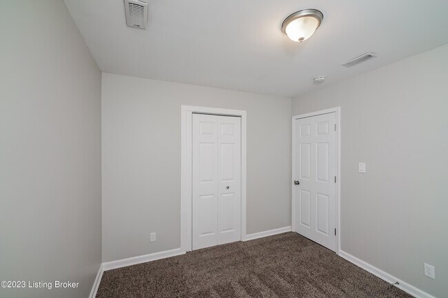 Building Photo - 6604 Rob Roy St