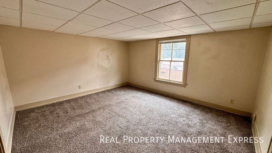 Building Photo - 708 S Euclid Ave