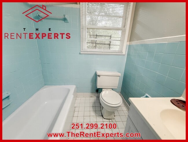 Building Photo - 1701 Conti St