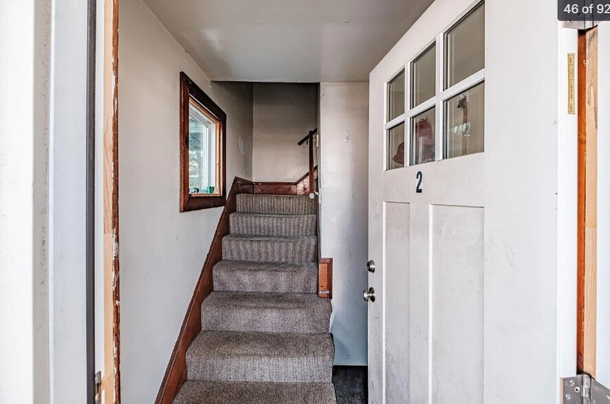 Entrance - 163 Bridge St