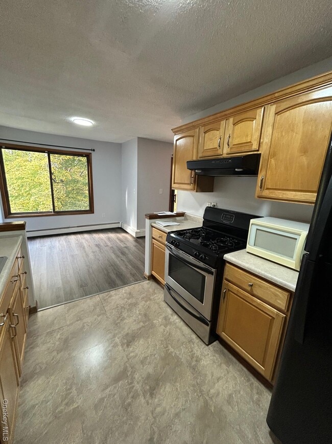 Building Photo - 3 Hook Rd