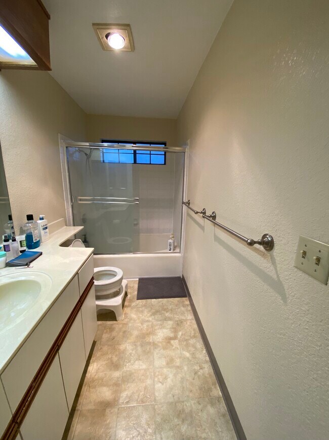 Building Photo - 6946 Chantel Ct