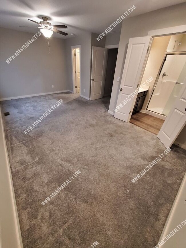 Building Photo - Gorgeous Like New-Built in 2020-Louisburg Town Home-Available in JULY!!