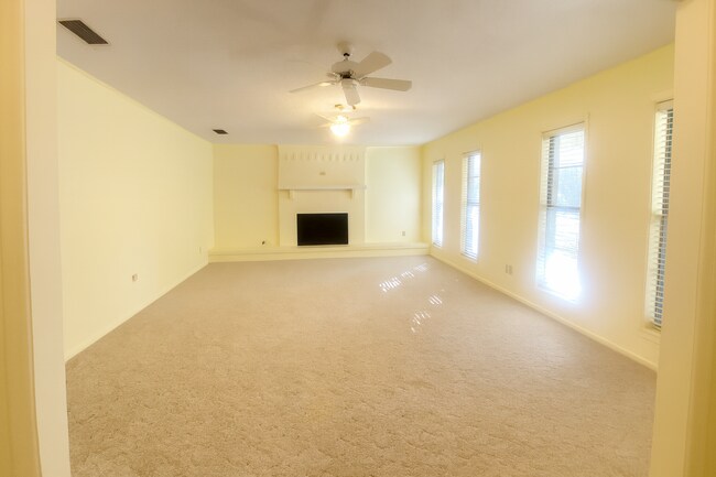 Building Photo - 953 Co Rd 2774