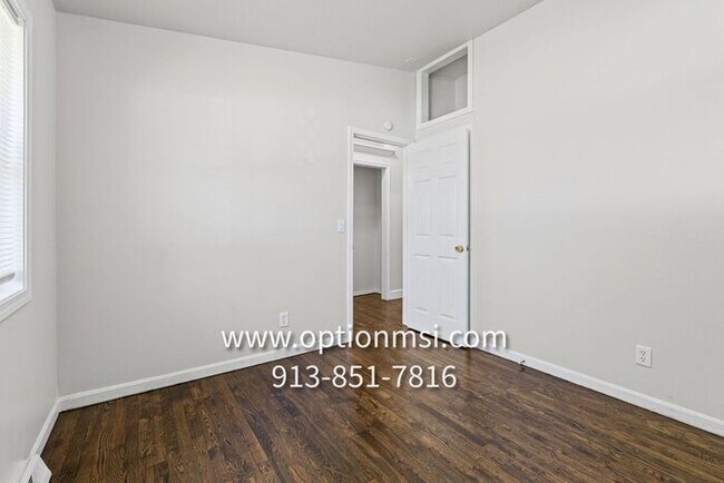 Building Photo - Cimarron Beauty- TRUE 4 bedroom, 2 bath, 1 car garage