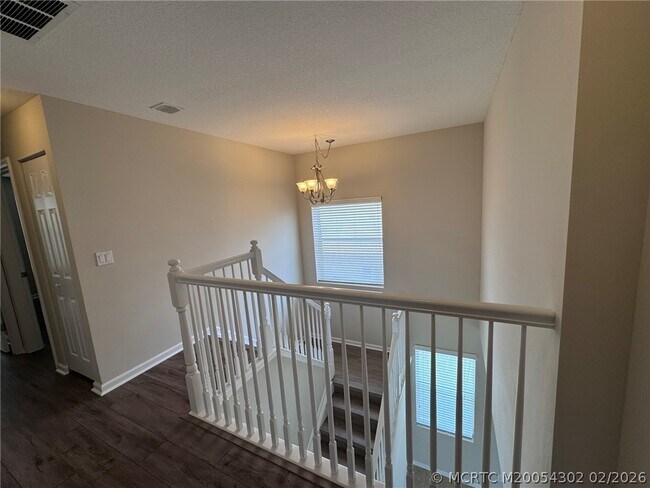 Building Photo - 11239 SW Barton Way