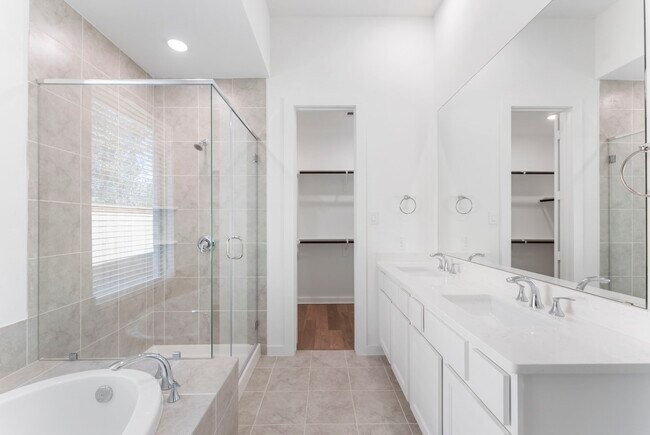 Building Photo - 26383 Golden Pass Lp