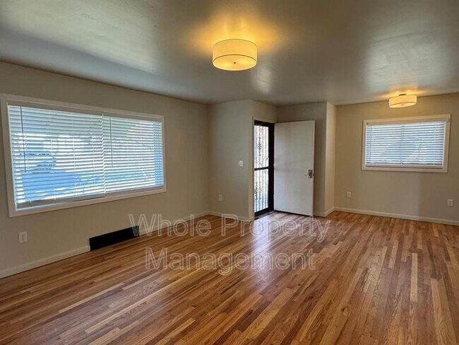 Building Photo - 5008 Alcott St