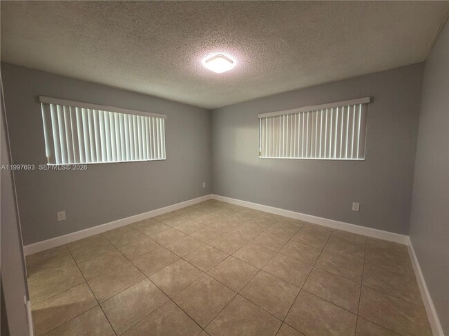 Building Photo - 2630 W 76th St