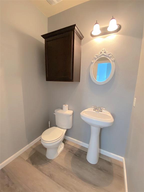 Building Photo - 122 Liard River Rd