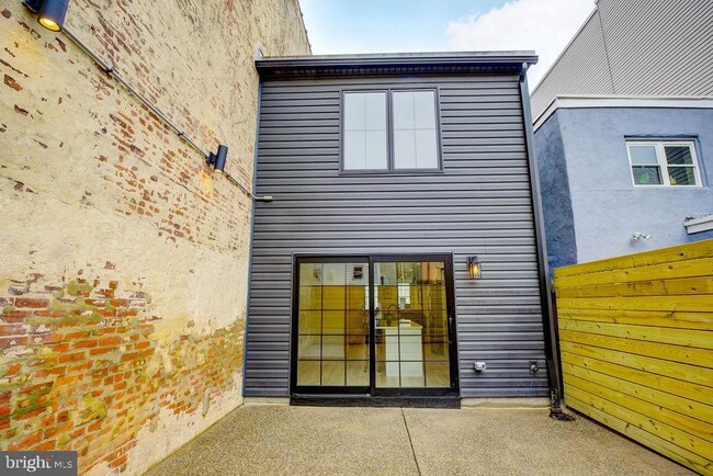 Building Photo - 513 McKean St