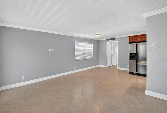 Building Photo - 184 Burgandy Way