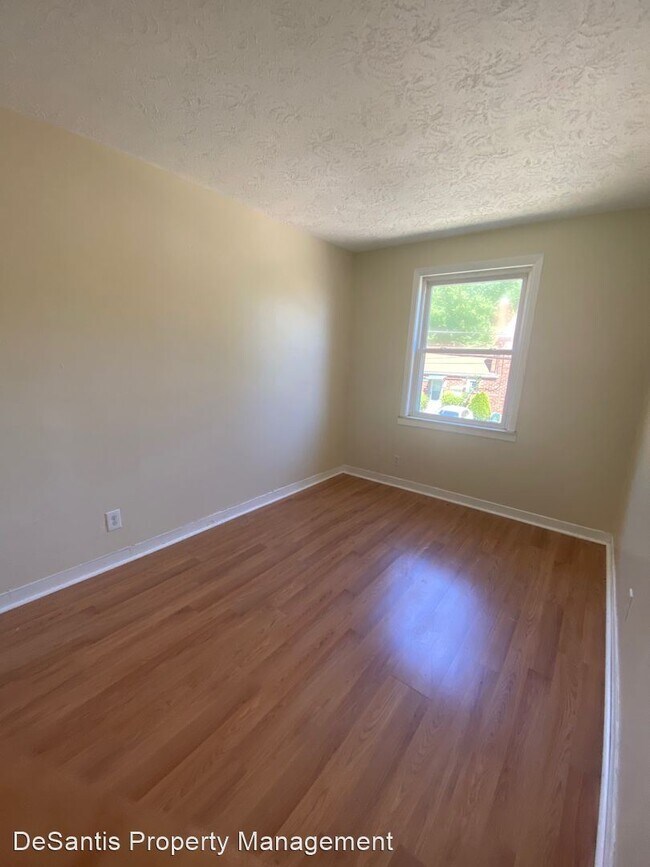 Building Photo - 3 br, 1 bath House - 500 Cypress Drive