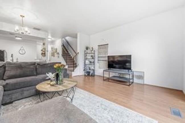 Building Photo - 4462 Quill Ln