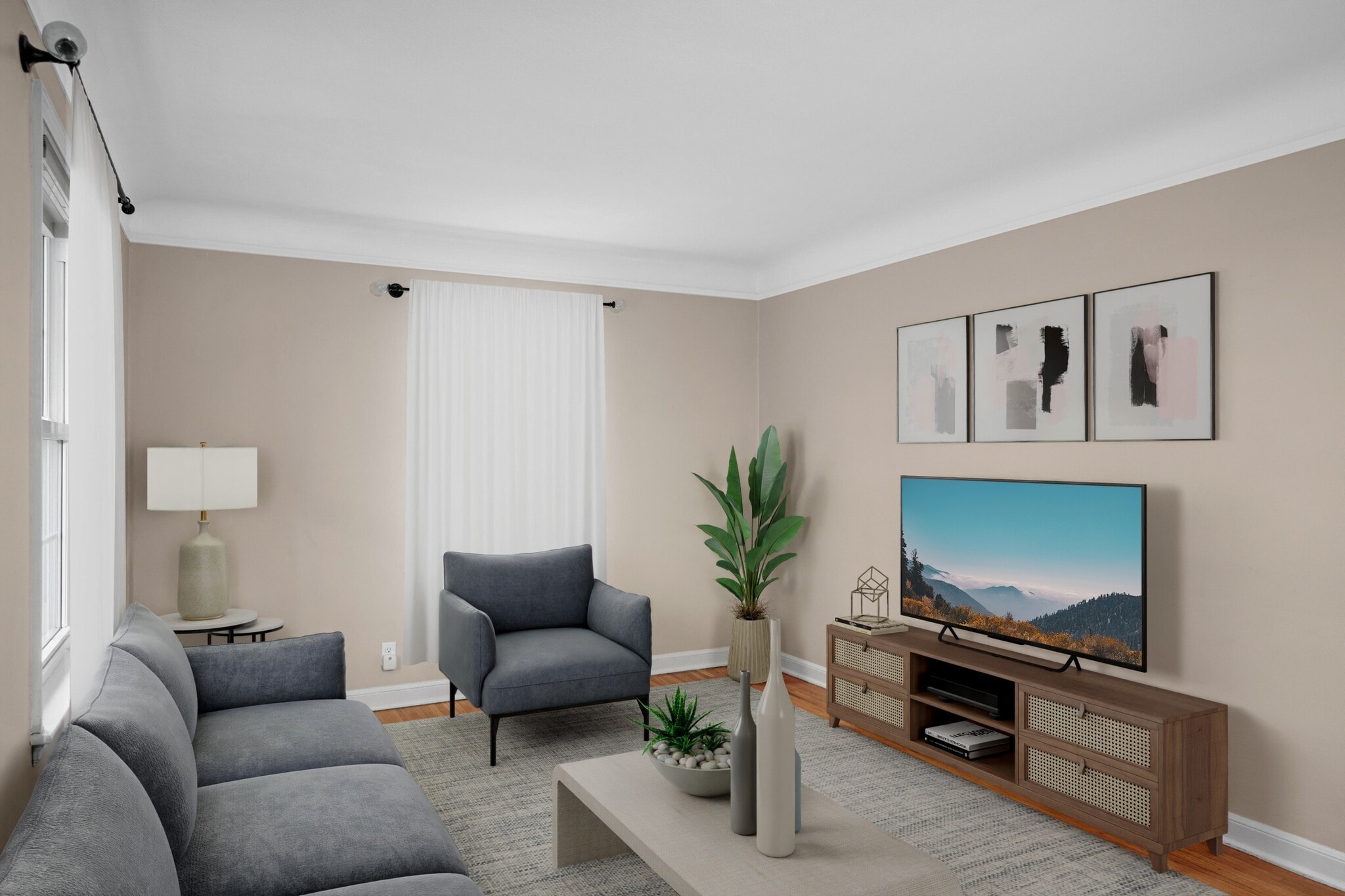 Building Photo - 2820 Idaho Ave S