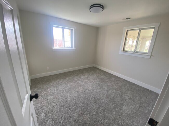 Building Photo - 227 Doyle Ave