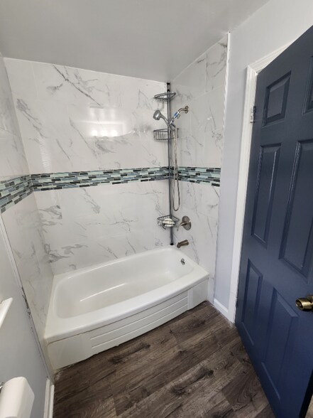 Building Photo - 4883 Melbourne Rd