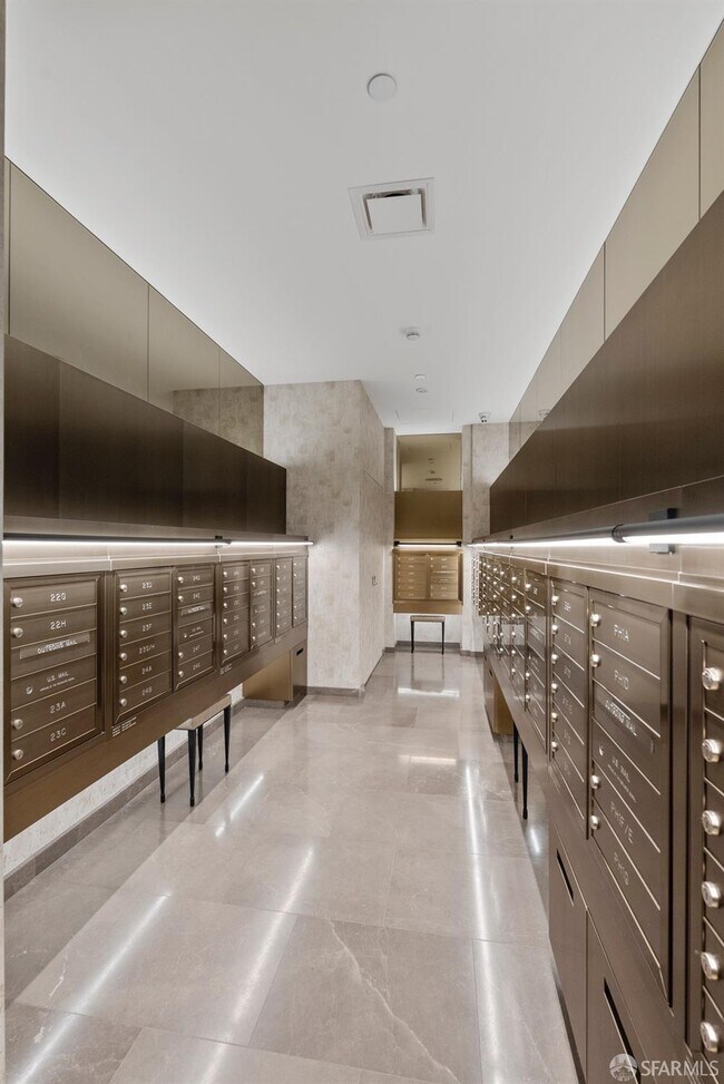 Building Photo - 765 Market St