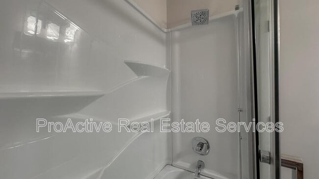 Building Photo - 1373 E Tanners Creek Dr