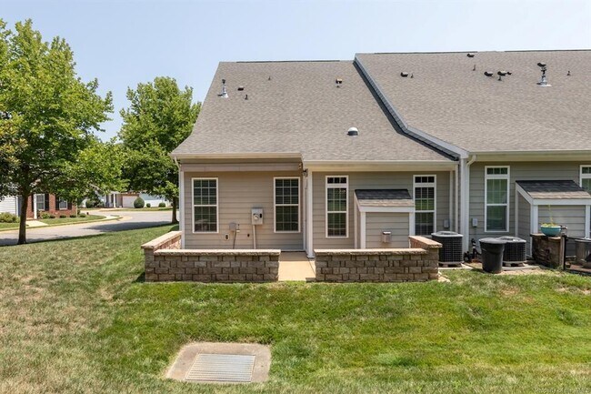 Building Photo - 4046 Coronation