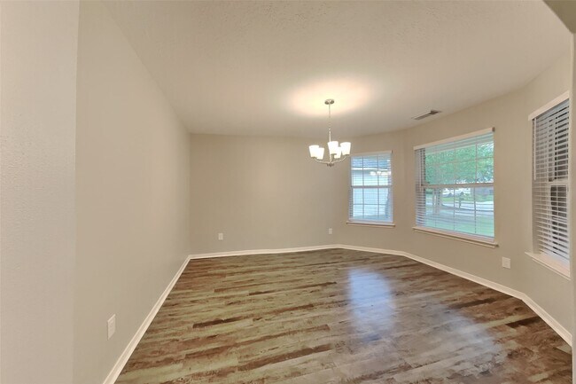 Building Photo - 5706 Straight Way