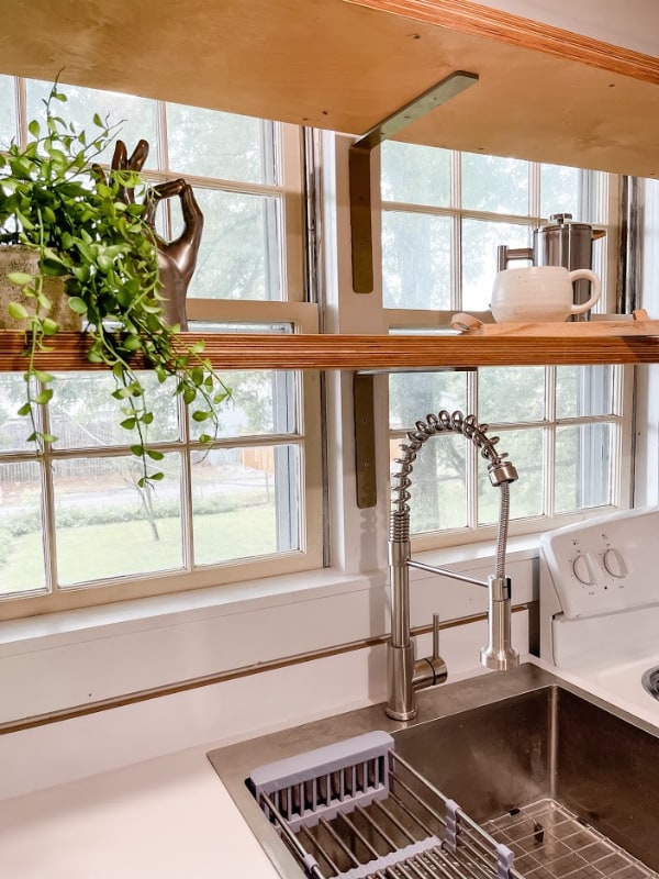 Building Photo - 410 W Maple St