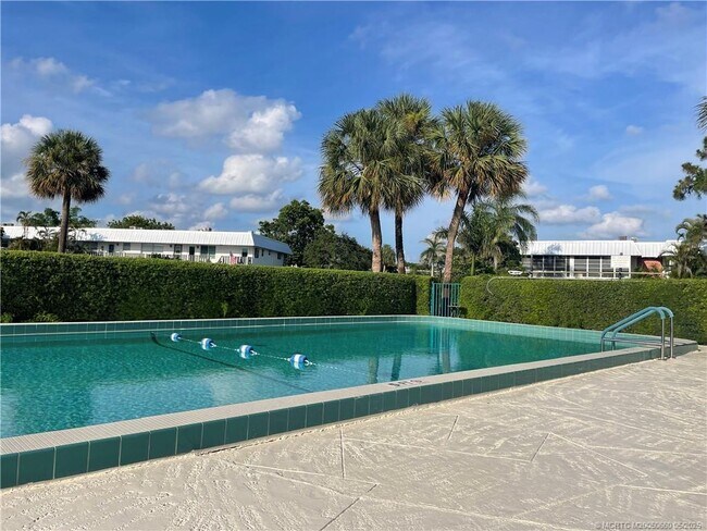 Building Photo - 2929 SE Ocean Blvd