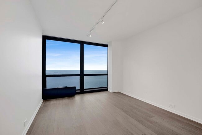 Building Photo - 900 N Lake Shore Dr