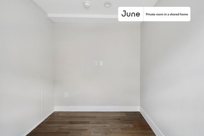 Building Photo - Room in Shared 3 bed/1 bath home
