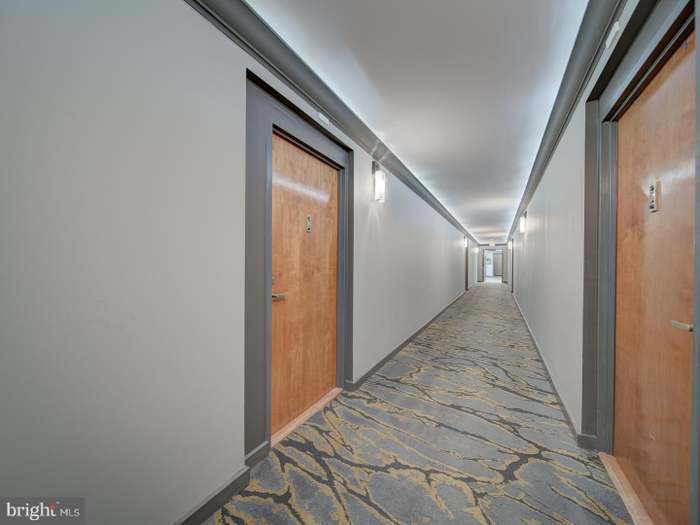 Building Photo - 3800 Powell Ln