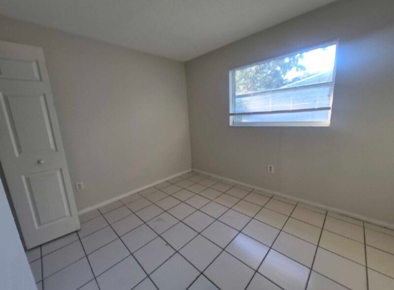 Building Photo - 15117 Avalon Ave