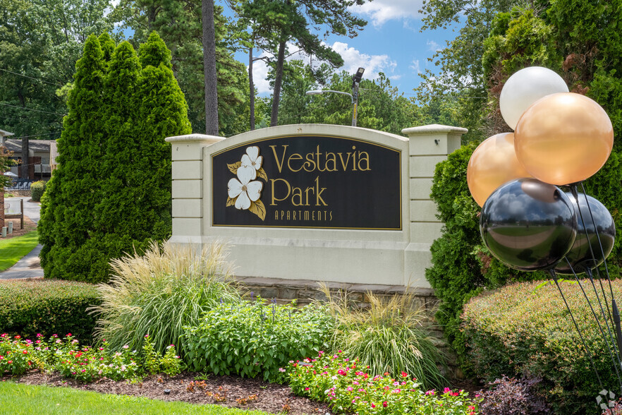 Exterior - Vestavia Park Apartments