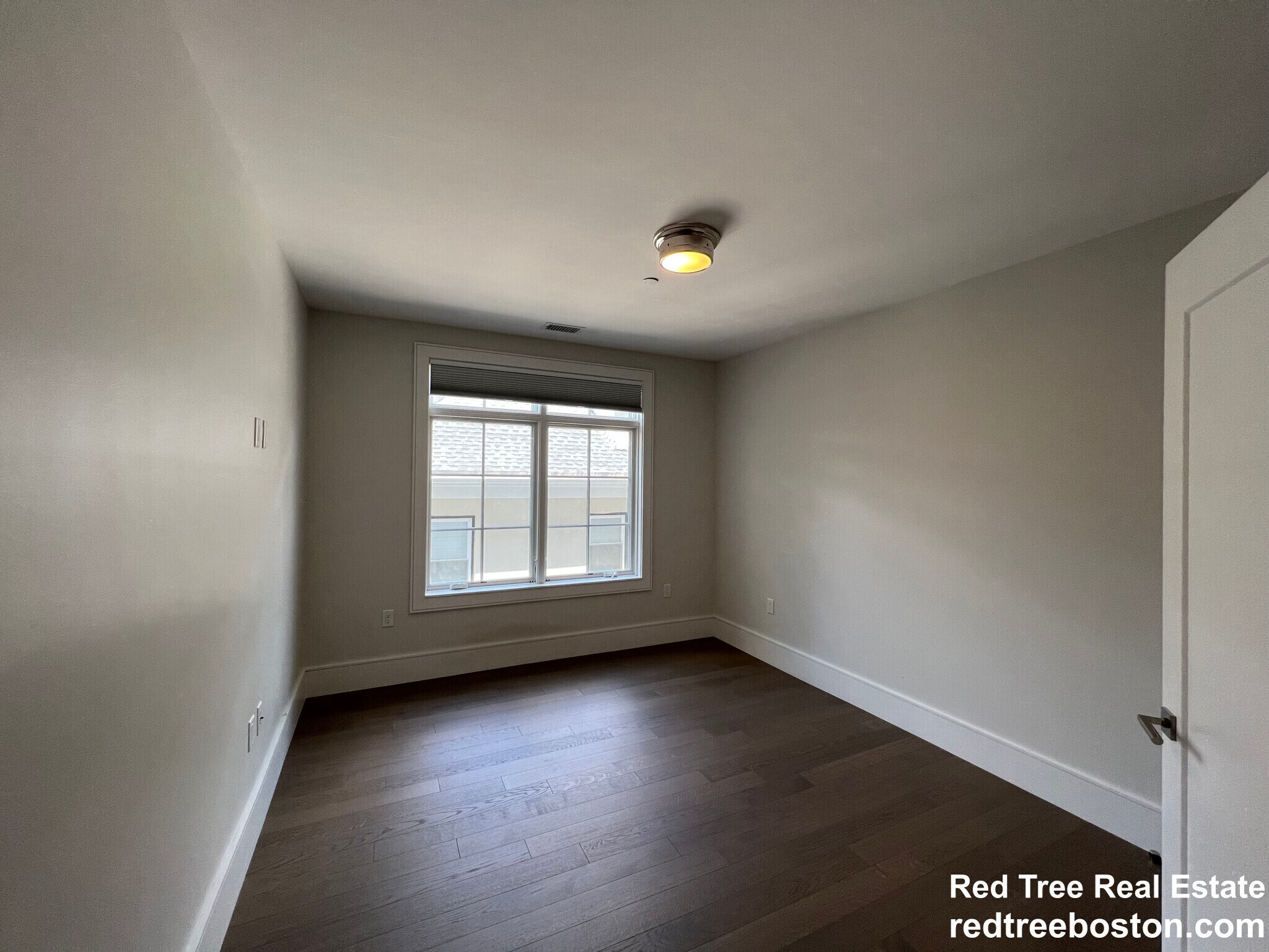 Building Photo - 20 Marion St