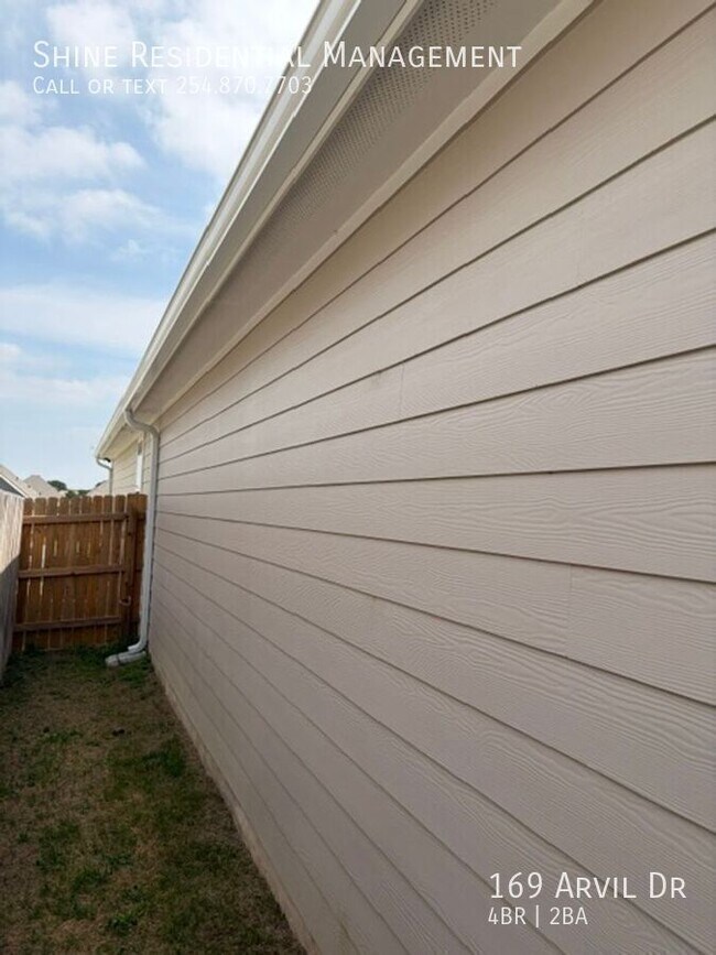 Building Photo - 169 Arvil Dr