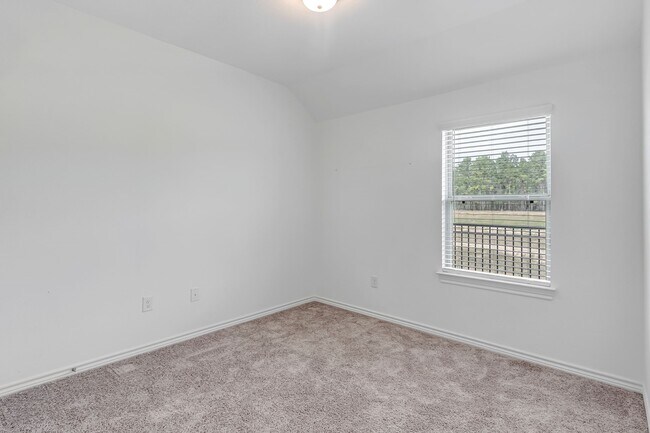 Building Photo - 15702 Rosemary Hl Ln