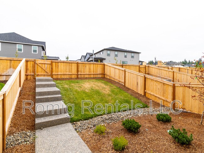 Building Photo - 18611 NE 44th Ave