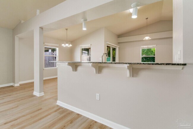 Building Photo - 7933 Nalo Creek Loop